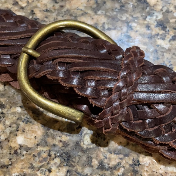 Abercrombie and Fitch M/S Genuine Leather Weave Belt with Brass Buckle - Picture 2 of 3